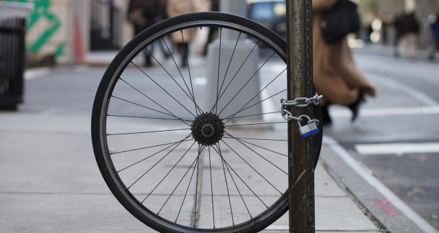 自転車 ダブル ロック やり方